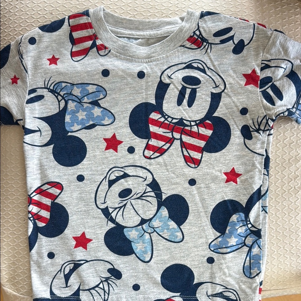 Disney Mickey Mouse Patriotic Tee Gray Red/NEW Never Worn